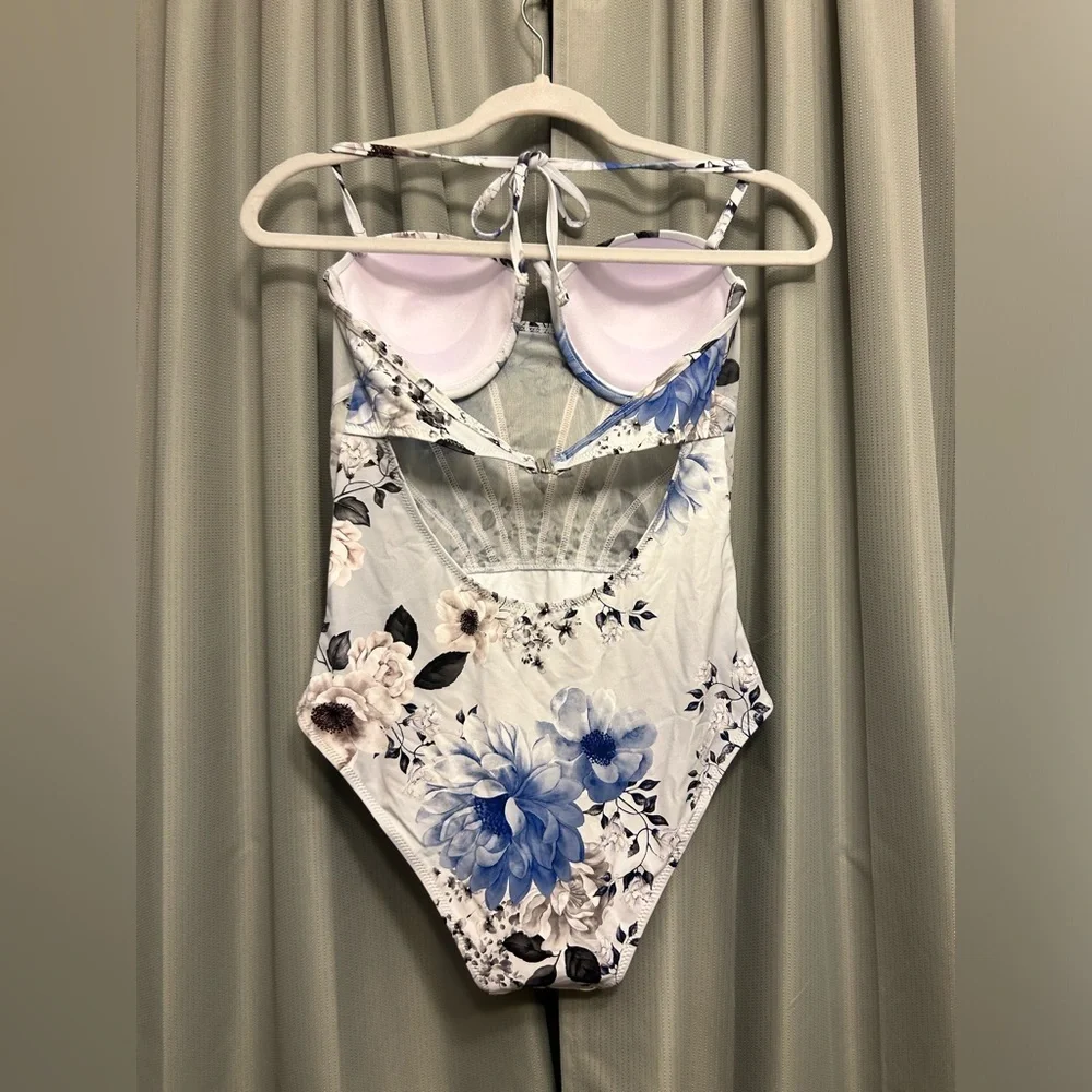Fashion Nova Summer Romance 1pc corset Bathing Suit L NWOT